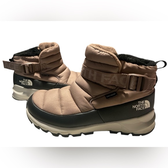The North Face Shoes - The North Face Women’s Thermoball™ Waterproof Pull-On Winter Boots